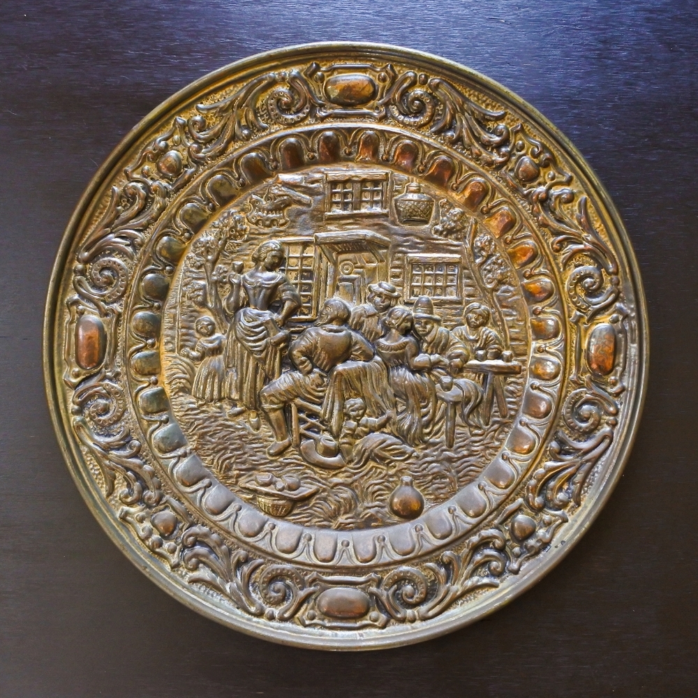 Vintage 50s English Tavern Scene Brass Metal Art Wall Hanging Plaque
